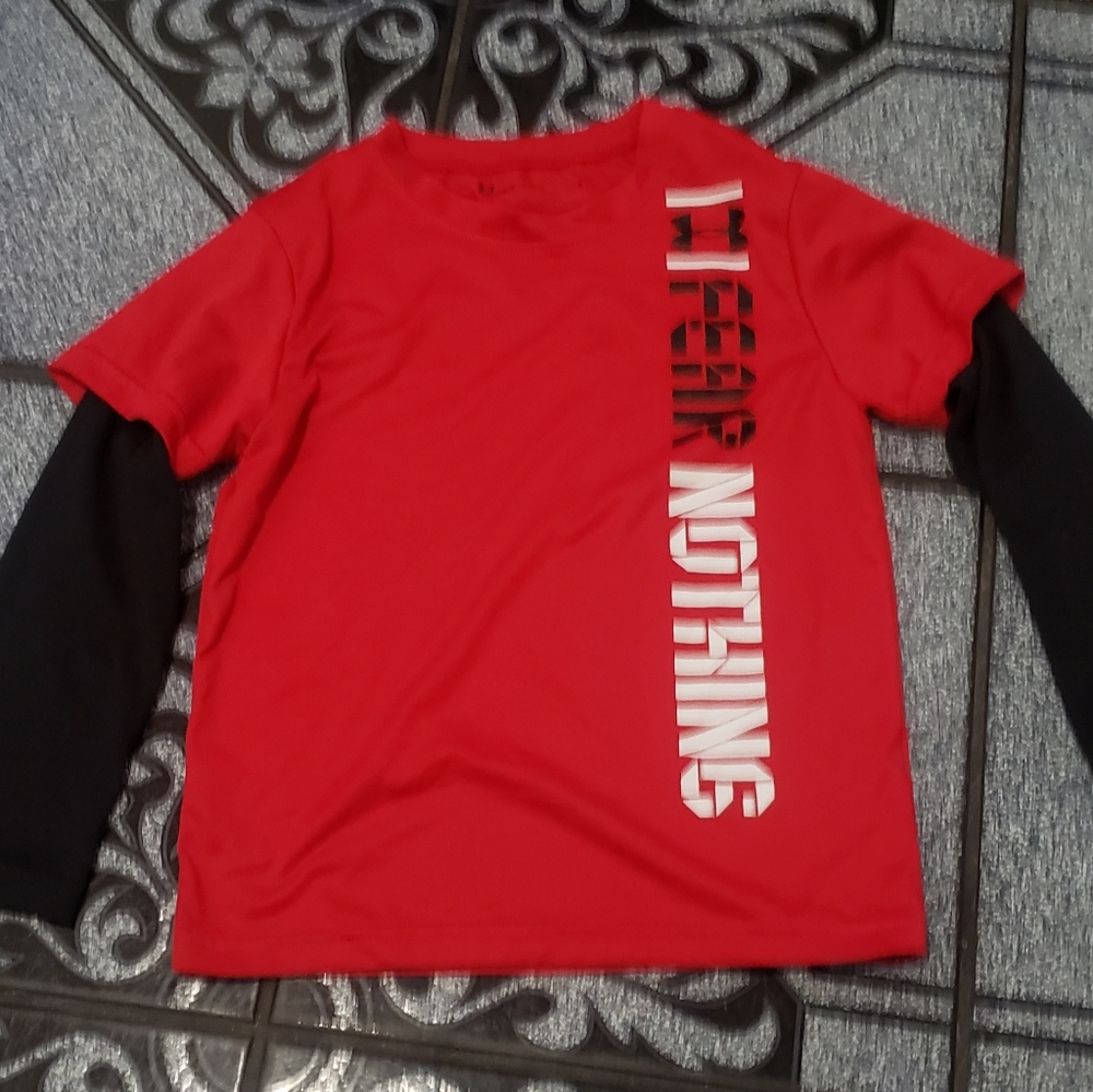 Boys underarmour shirt